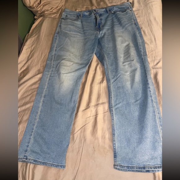 Old Navy Men’s Straight Fit Jeans - Picture 4 of 4